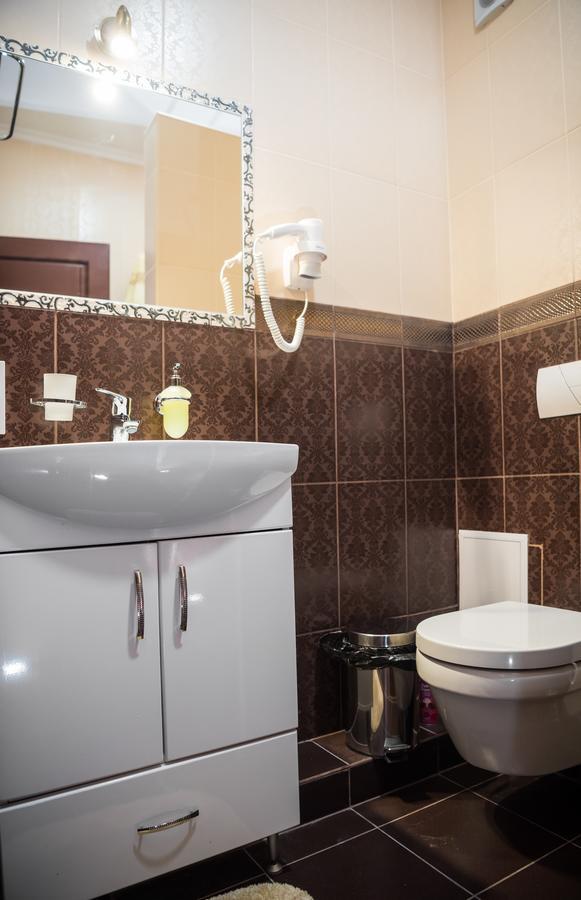 Hotel " Boutique " Uzhhorod Bagian luar foto