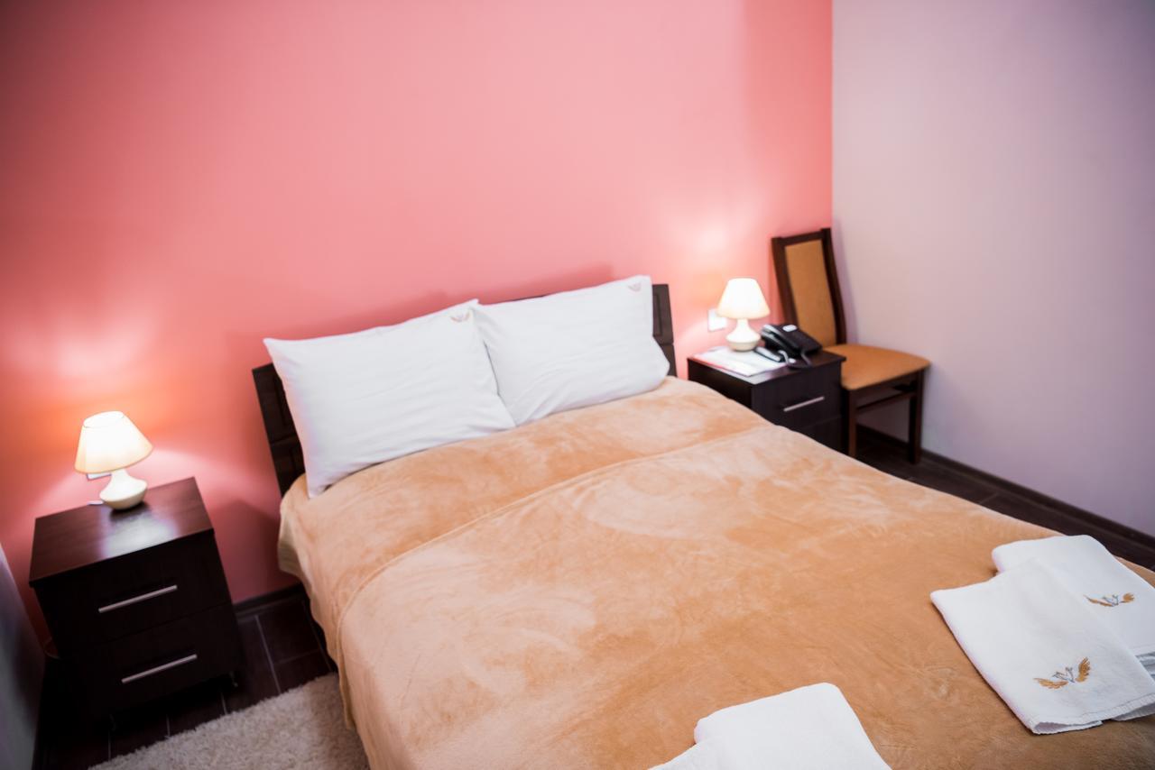 Hotel " Boutique " Uzhhorod Bagian luar foto