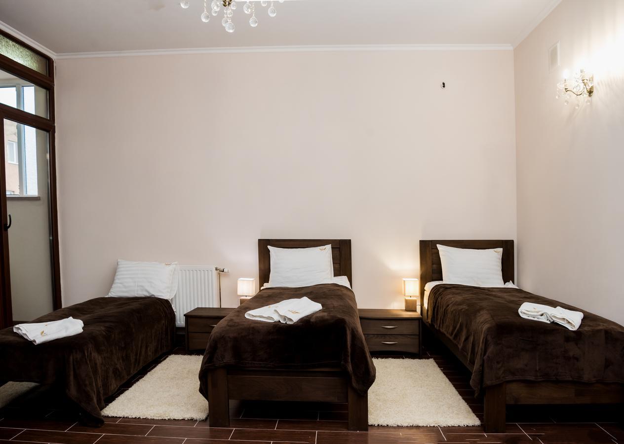 Hotel " Boutique " Uzhhorod Bagian luar foto