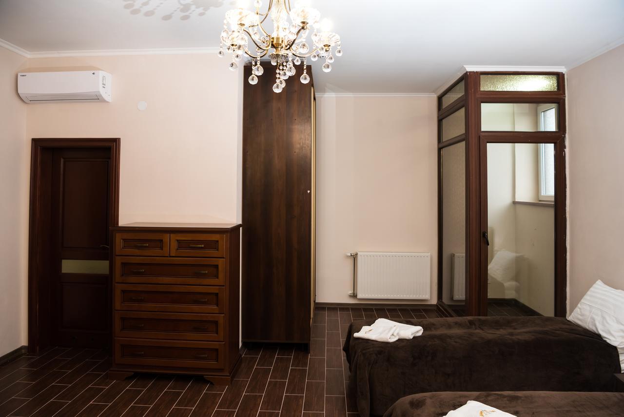 Hotel " Boutique " Uzhhorod Bagian luar foto