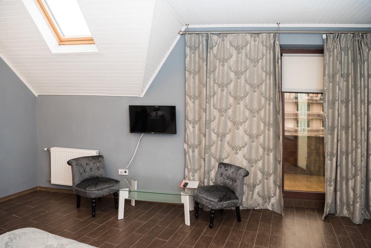 Hotel " Boutique " Uzhhorod Bagian luar foto