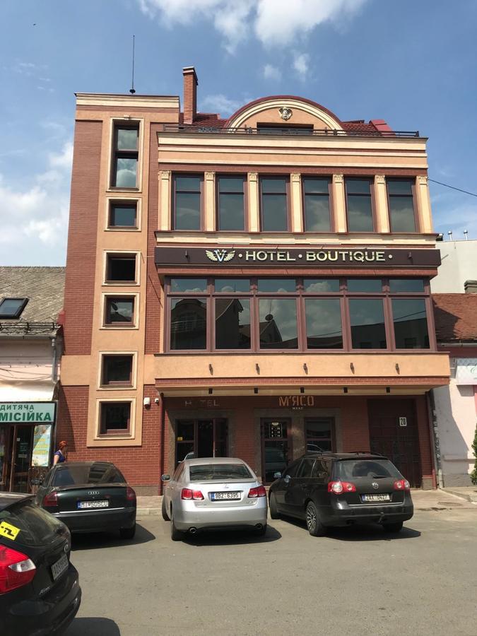 Hotel " Boutique " Uzhhorod Bagian luar foto